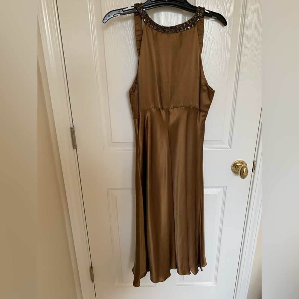NWT Donna Morgan 💯% Silk Dress Chocolate Midi Sleeveless Beaded Neckline 12 - Picture 2 of 3
